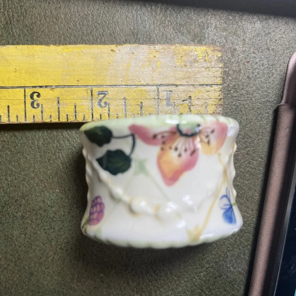 Tracy Porter The Evelyn Collection 6 Hand Painted Ceramic Napkin Rings Floral